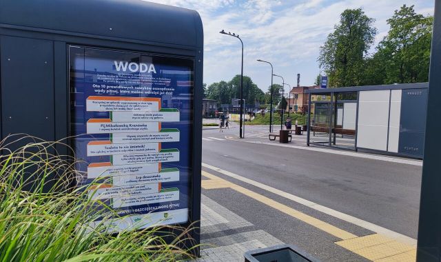 Na przystankach autobusowych są już z plakaty z wskazówkami oszczędzania wody