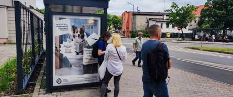 Plakat-Oszczędzanie wody w toalecie, Plac Synagogi